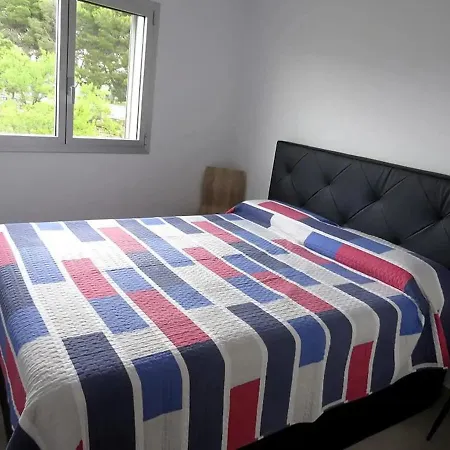 Apartment Centre De 500 M De La 6 Personnes Rav *